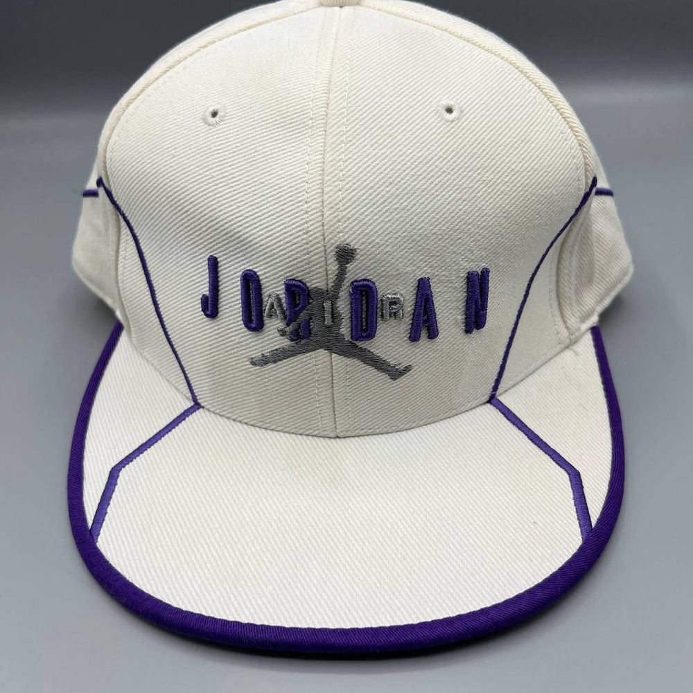 Air Jordan Hat Men 7 1/8 White Purple Embroidered Logo Jumpman Fitted Cap
